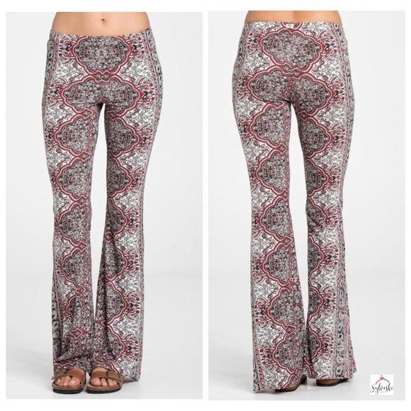 Billabong Pants - 🆕Billabong Mirror Mirror Print Flare Pants